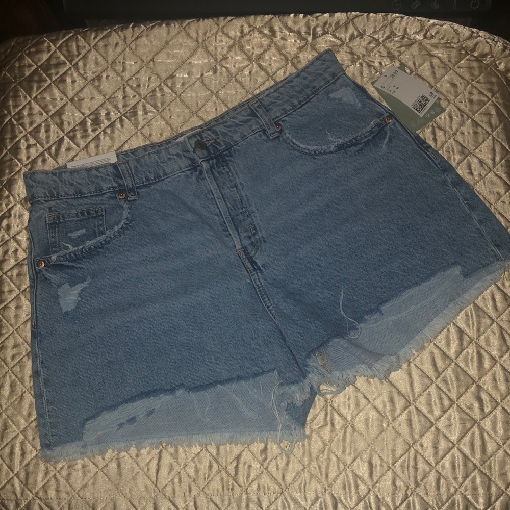 H&M regular waist size 14 jeans shorts